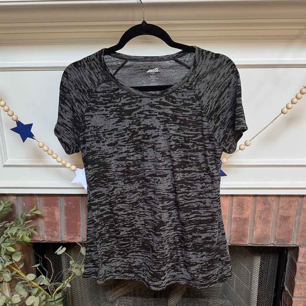 Avia Black and Gray Short Sleeve Tee